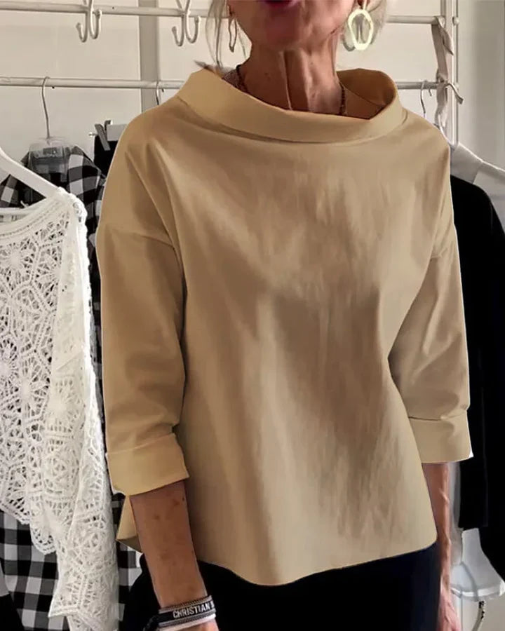 comfortable Top with Wide Lapels and Half Turtleneck for a Stylish Look