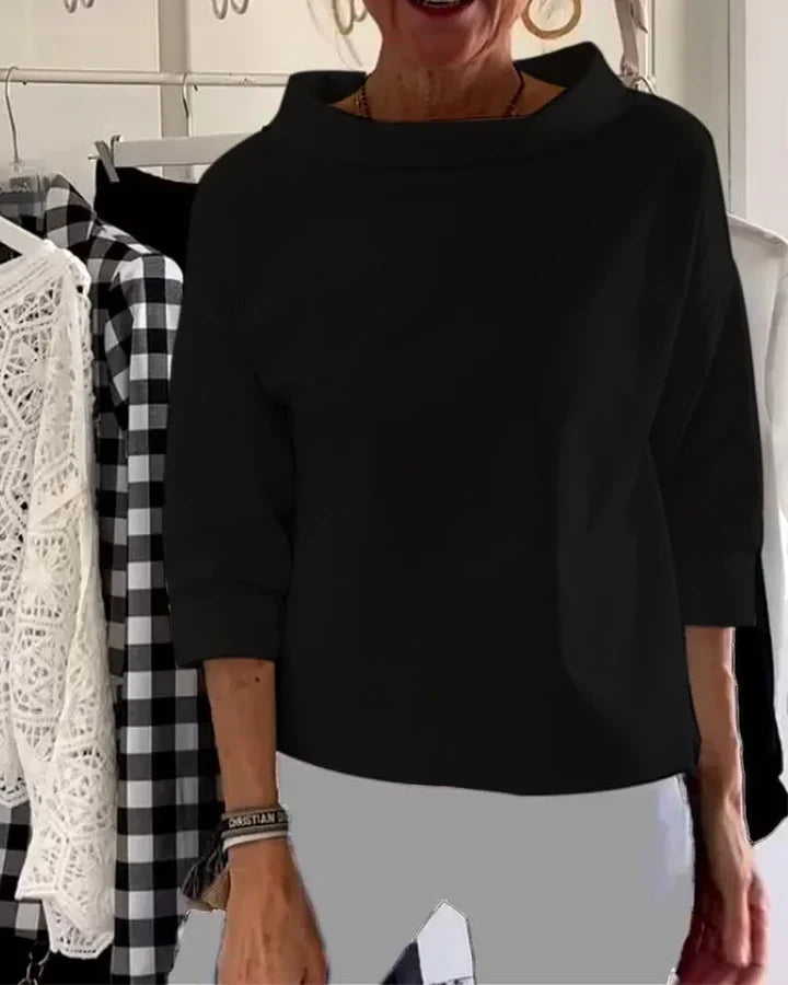comfortable Top with Wide Lapels and Half Turtleneck for a Stylish Look