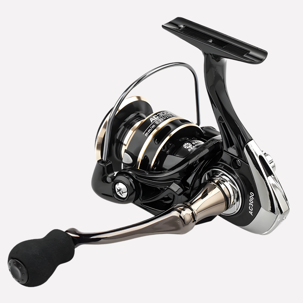 Spinning Fishing Reel for Sea and Freshwater Use