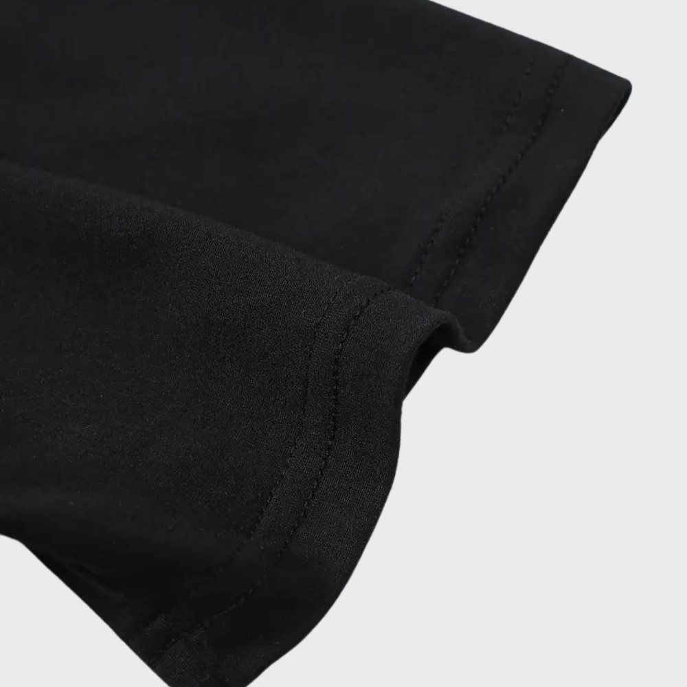comfortable Men’s T-Shirt with Crew Neck and Minimalist Print
