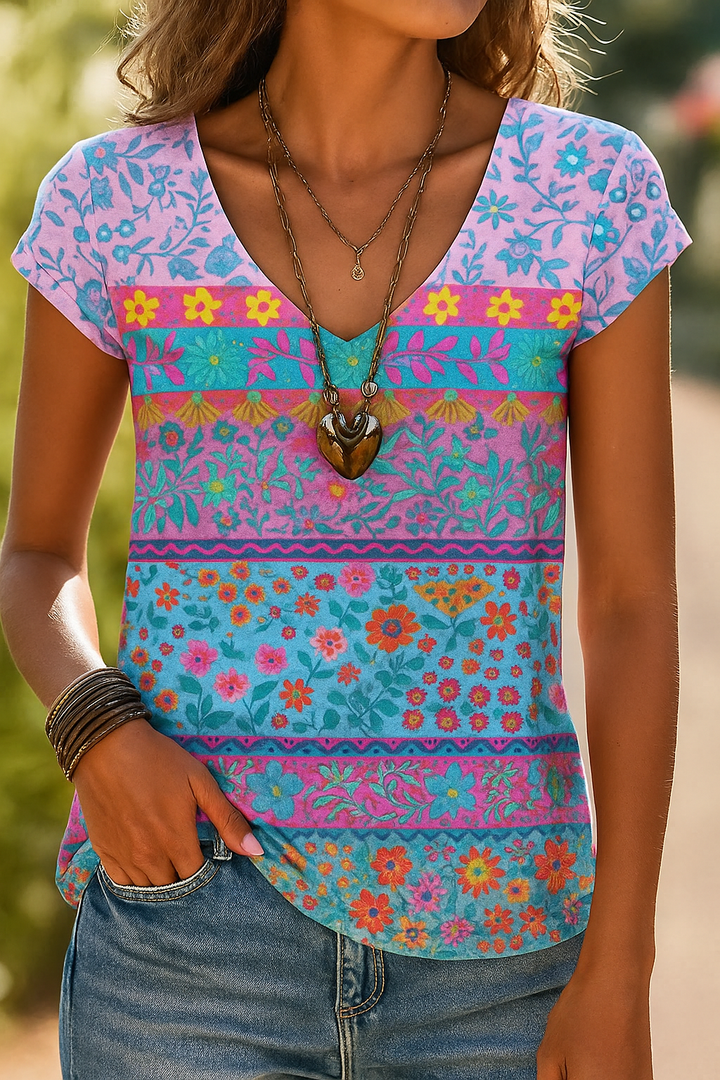 comfortable T-Shirt with Floral Print and V-Neck Effortless Style Meets Everyday Comfort