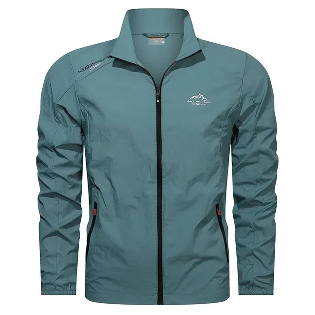 Calloff Men's Lightweight Windbreaker – Versatile Protection for Transitional Weather