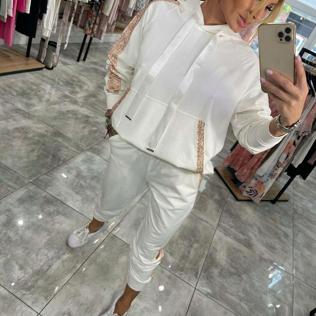Trendy Women’s Lounge Set – Alvara Collection