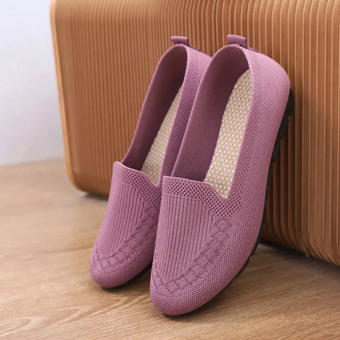 Comfortable Slip-On Knit Shoes for Everyday Wear – Stylish and Breathable