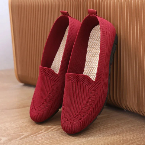 Comfortable Slip-On Knit Shoes for Everyday Wear – Stylish and Breathable